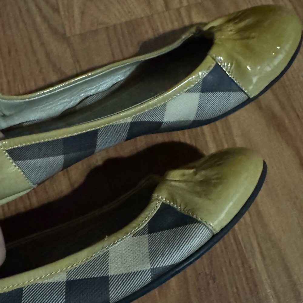 Burberry Nova Check Beige Patent Leather Ballet Flats Classic Preppy Old Money - Picture 6 of 9